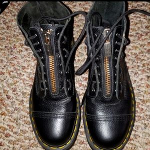 Doc Martens Sinclair women's size 5.5